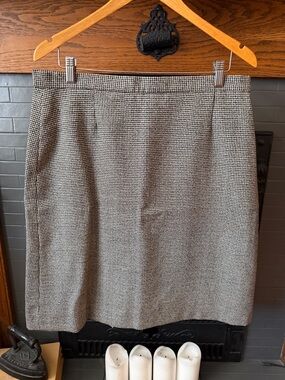 Vintage Wool Houndstooth Skirt